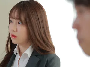 Qua nhà phàn nàn gã nhà đối diện ồn ào thì bất ngờ bị cưỡng hiếp